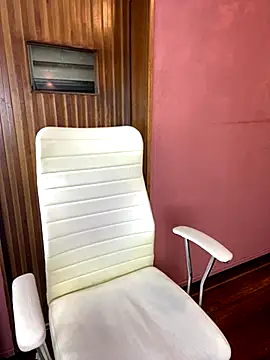 KyliePinkk  online show from November 27, 2025, 1:39 am