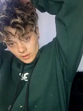 megan NL online show from December 3, 2025, 9:36 pm