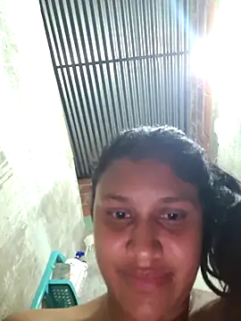 miley horny1 online show from November 28, 2025, 3:39 am