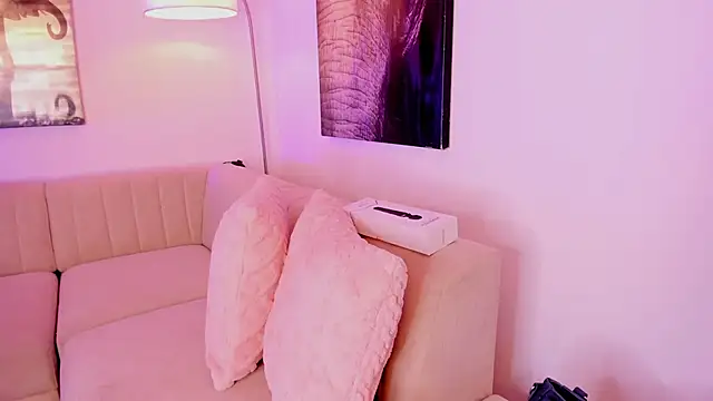 emmyheart7 online show from February 6, 2026, 3:35 am