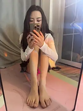 Snapshot of Jinmi125216 chatting on January 12, 2026, 12:34 pm Jinmi125216 online show from January 12, 2026, 12:34 pm