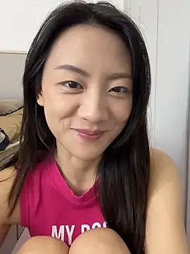 Jinmi125216 online show from April 13, 2026, 8:40 am