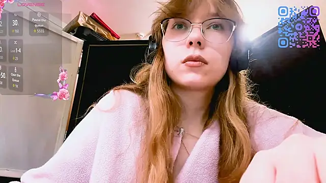 Snapshot of LouettaTornese chatting on December 1, 2025, 11:11 am LouettaTornese online show from December 1, 2025, 11:11 am