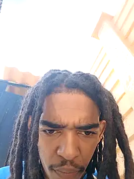 Snapshot of Eezxxx chatting on December 17, 2025, 7:13 am Eezxxx online show from December 17, 2025, 7:13 am