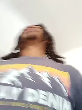 Snapshot of Eezxxx chatting on January 6, 2026, 6:06 am Eezxxx online show from January 6, 2026, 6:06 am