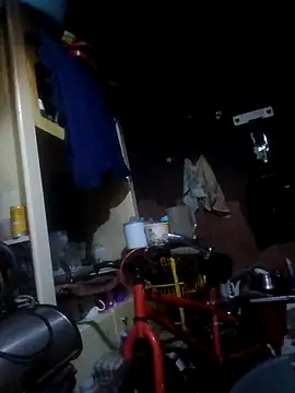 Snapshot of Eezxxx chatting on February 4, 2026, 6:14 pm Eezxxx online show from February 4, 2026, 6:14 pm