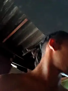 Snapshot of Eezxxx chatting on December 20, 2025, 2:20 pm Eezxxx online show from December 20, 2025, 2:20 pm