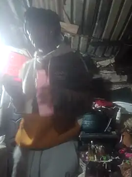 Eezxxx online show from March 12, 2026, 12:09 pm