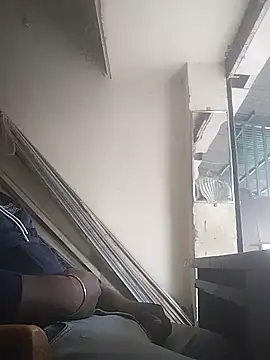 Roy   121 online show from December 4, 2025, 5:28 am