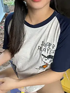 XndSeraphina online show from May 30, 2026, 10:10 am
