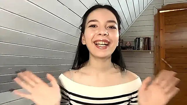 KiyokoEeds online show from November 21, 2025, 7:07 am