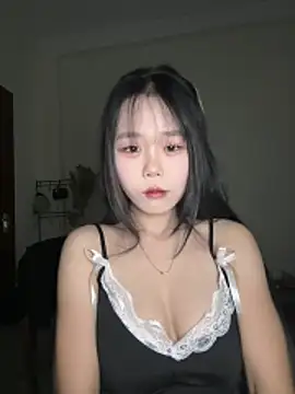 Snapshot of Kiee-lee chatting on February 1, 2026, 4:49 pm Kiee-lee online show from February 1, 2026, 4:49 pm