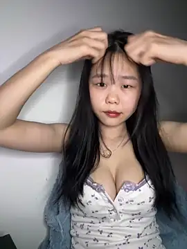 Snapshot of Kiee-lee chatting on March 1, 2026, 4:18 pm Kiee-lee online show from March 1, 2026, 4:18 pm