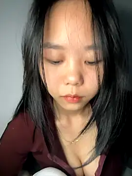 Kiee-lee online show from November 29, 2025, 3:56 pm