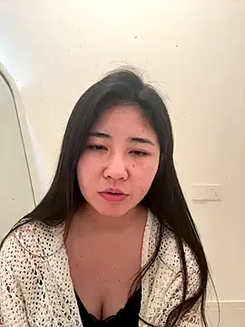 Momo168168 online show from November 23, 2025, 8:46 am