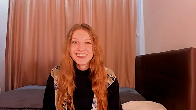 HazeLuneth online show from February 16, 2026, 7:40 am