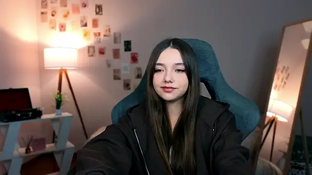 Vexorine online show from February 20, 2026, 7:49 pm