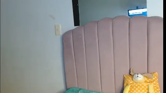 Snapshot of Juliana__lx chatting on February 23, 2026, 1:44 pm Juliana lx online show from February 23, 2026, 1:44 pm