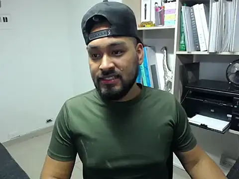 Snapshot of Liam_hairy chatting on April 25, 2026, 7:33 am Liam hairy online show from April 25, 2026, 7:33 am