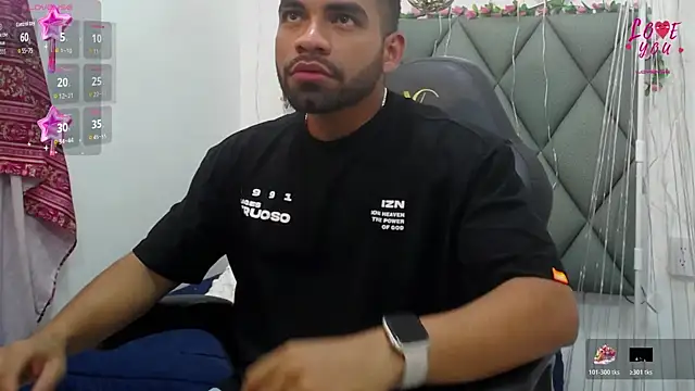 yons11  online show from November 25, 2025, 7:36 pm