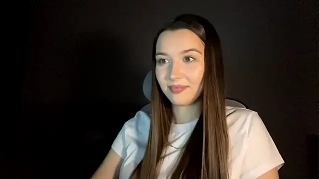 Annie SmiIe online show from November 28, 2025, 12:27 pm