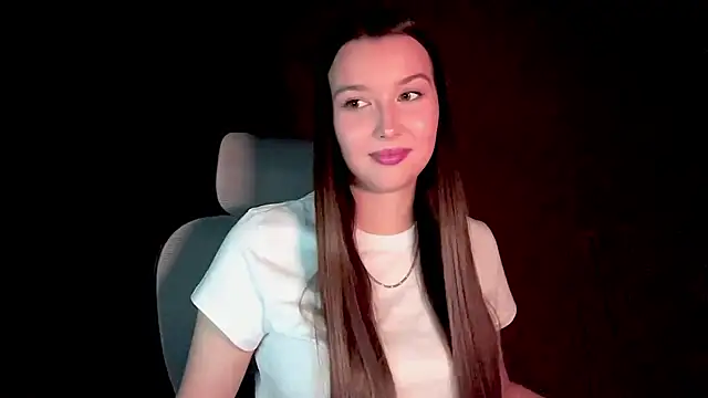 Annie SmiIe online show from November 25, 2025, 12:38 pm