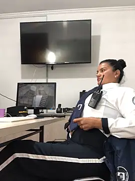 Rosa Vidal  online show from November 25, 2025, 7:03 pm