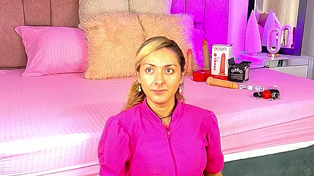 Snapshot of Lunitaa_Diva chatting on December 20, 2025, 2:20 pm Lunitaa Diva online show from December 20, 2025, 2:20 pm