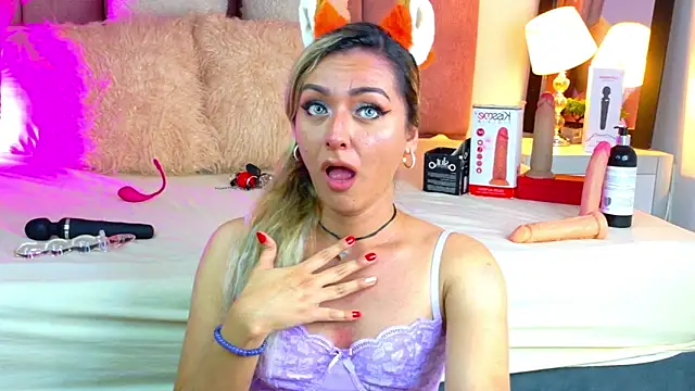 Lunitaa Diva online show from February 1, 2026, 4:27 pm