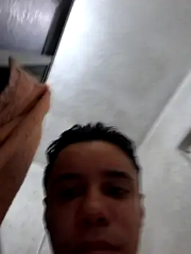 Snapshot of gymratbr chatting on November 23, 2025, 1:54 pm gymratbr online show from November 23, 2025, 1:54 pm