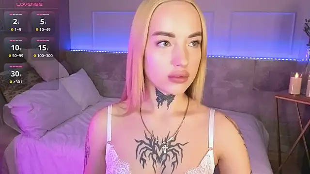 MarquiseMuse online show from December 16, 2025, 5:55 am