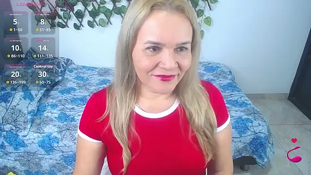 Snapshot of Sara_star1 chatting on December 1, 2025, 6:42 pm Sara star1 online show from December 1, 2025, 6:42 pm