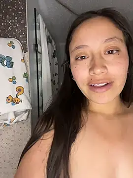 LyaRose online show from January 5, 2026, 6:55 pm