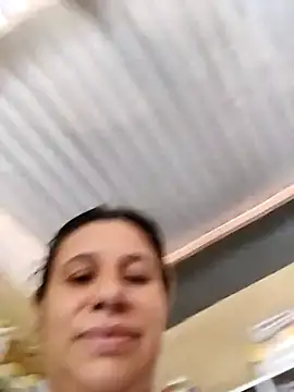 MIA-LARIOS online show from March 31, 2026, 4:42 pm