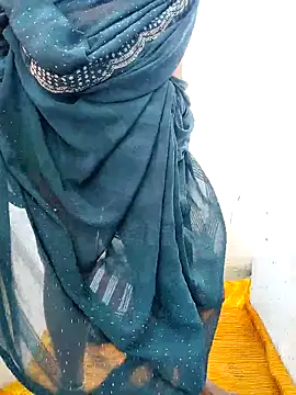 Desicouple1706 online show from February 23, 2026, 9:21 am