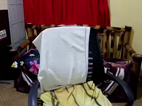 lovelyxmorena online show from February 15, 2026, 7:57 pm