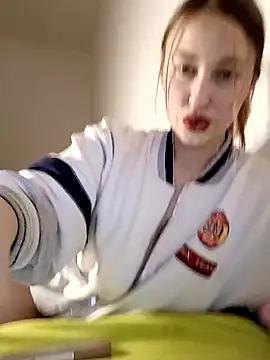 Snapshot of Susiee_Redd chatting on February 23, 2026, 11:16 pm Susiee Redd online show from February 23, 2026, 11:16 pm