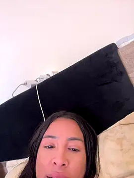 bella Matos online show from November 23, 2025, 12:04 pm