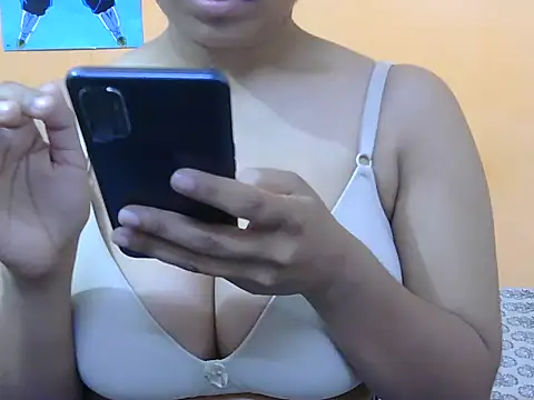 Honey Baby1 online show from March 19, 2026, 5:40 am