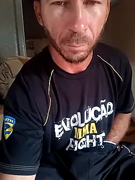 Snapshot of RobertoLuiz84 chatting on February 23, 2026, 1:12 pm RobertoLuiz84 online show from February 23, 2026, 1:12 pm