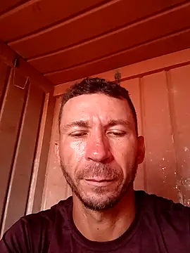 Snapshot of RobertoLuiz84 chatting on February 12, 2026, 5:02 pm RobertoLuiz84 online show from February 12, 2026, 5:02 pm