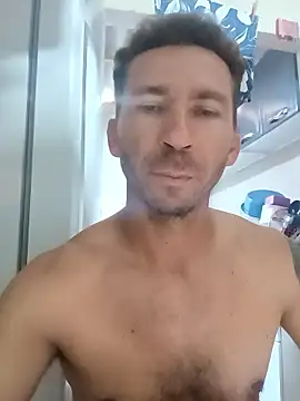 Snapshot of RobertoLuiz84 chatting on January 17, 2026, 4:43 pm RobertoLuiz84 online show from January 17, 2026, 4:43 pm