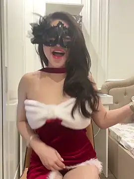 Queen-of-Love online show from February 5, 2026, 11:17 am