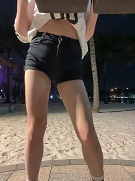 Queen-of-Love online show from March 13, 2026, 11:37 am