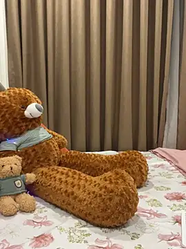 Queen-of-Love online show from March 10, 2026, 11:47 am