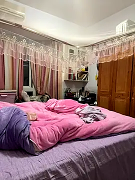 tianwei2567 online show from December 3, 2025, 3:22 pm