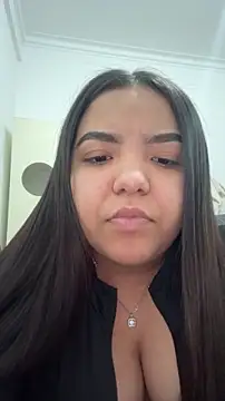 princezzc online show from November 28, 2025, 2:23 am