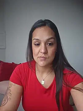 Snapshot of EllaEsEstrella chatting on August 3, 2026, 6:36 pm EllaEsEstrella online show from August 3, 2026, 6:36 pm