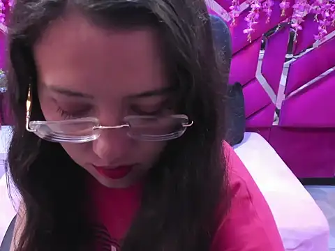 Melanny Colins online show from November 22, 2025, 12:15 pm