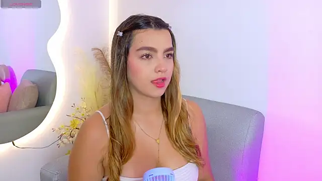 Snapshot of Ambar_Carter chatting on June 10, 2026, 7:04 pm Ambar Carter online show from June 10, 2026, 7:04 pm